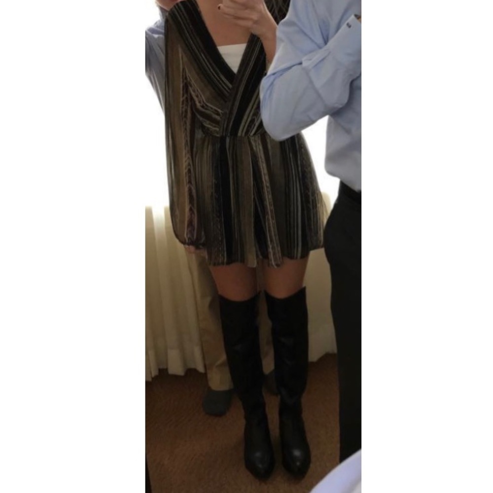 Patterned Romper - Picture 3 of 3